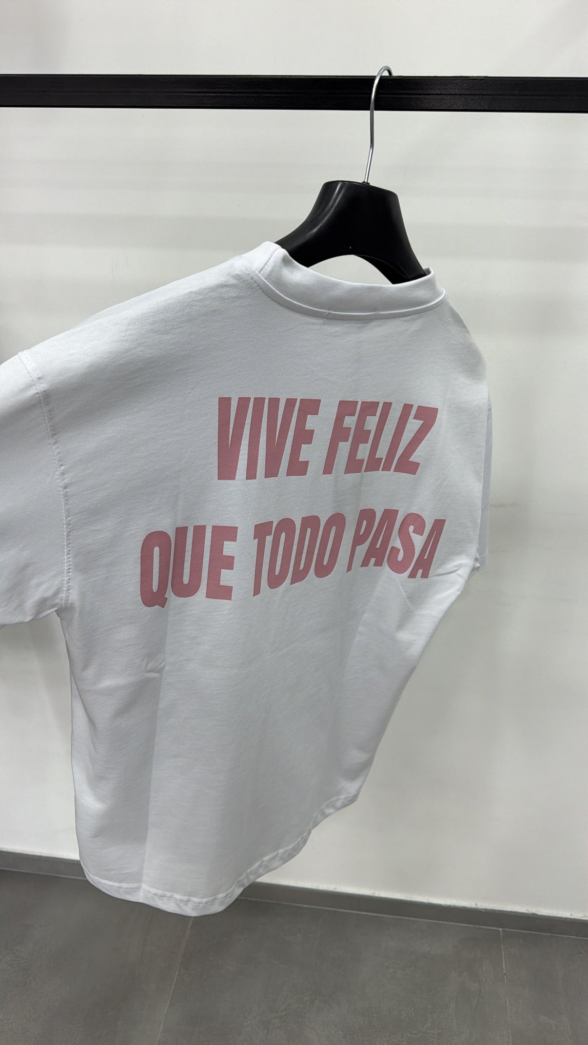 T-shirt Vive Feliz stampa rosa