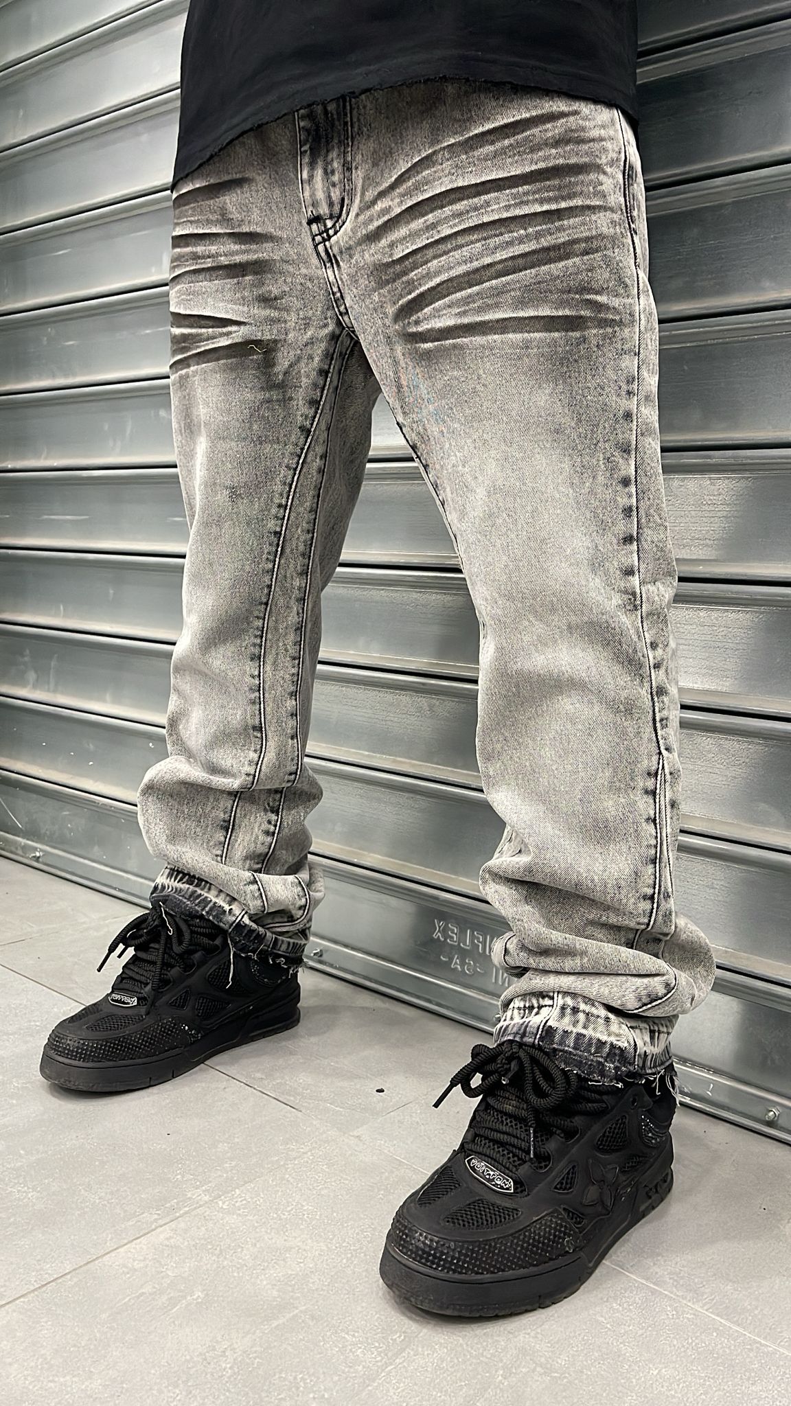Jeans Flared graffiato